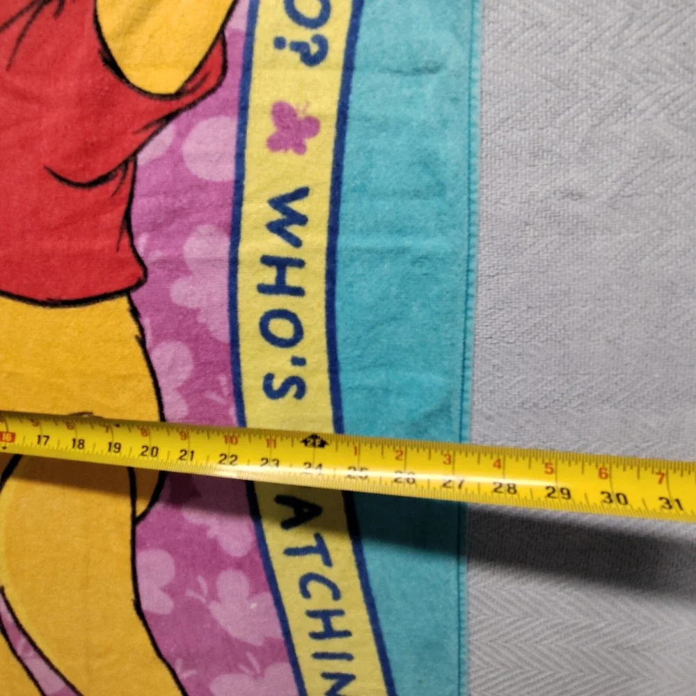 Winnie the Pooh Disney beach towel Who's Watching Who? 100% cotton FLAWS